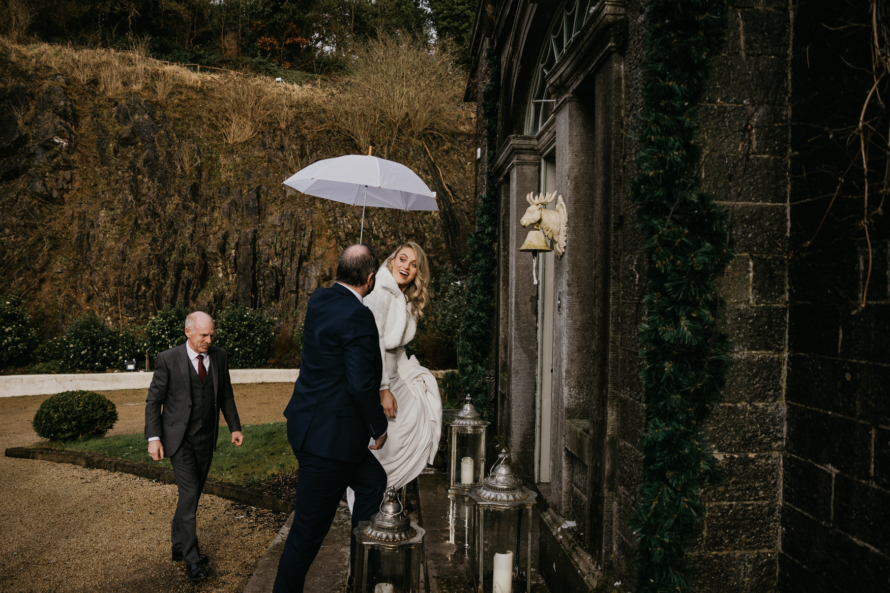 Kiss the Rain Goodbye: The Perfect Weather for Your Dream Irish Wedding